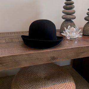 Isabella Bird 100% wool hat
